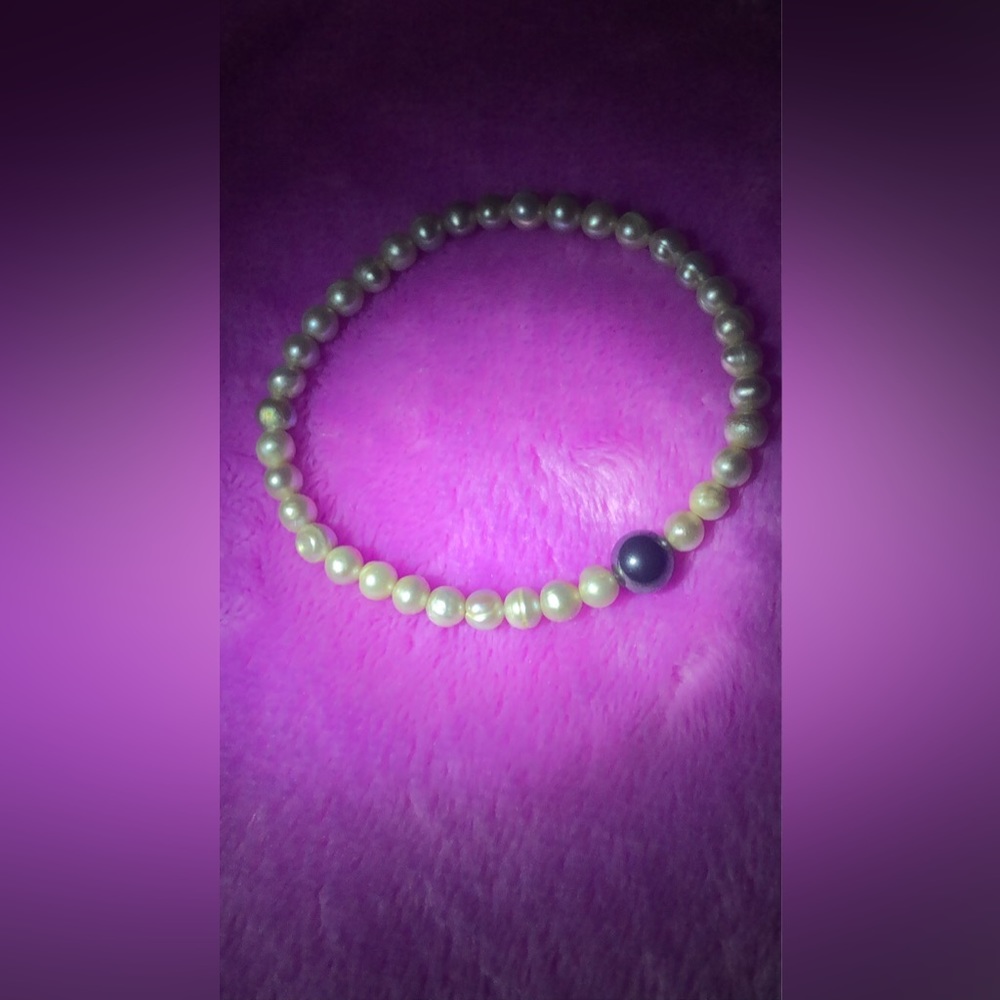 Hematite River Pearl Bracelet